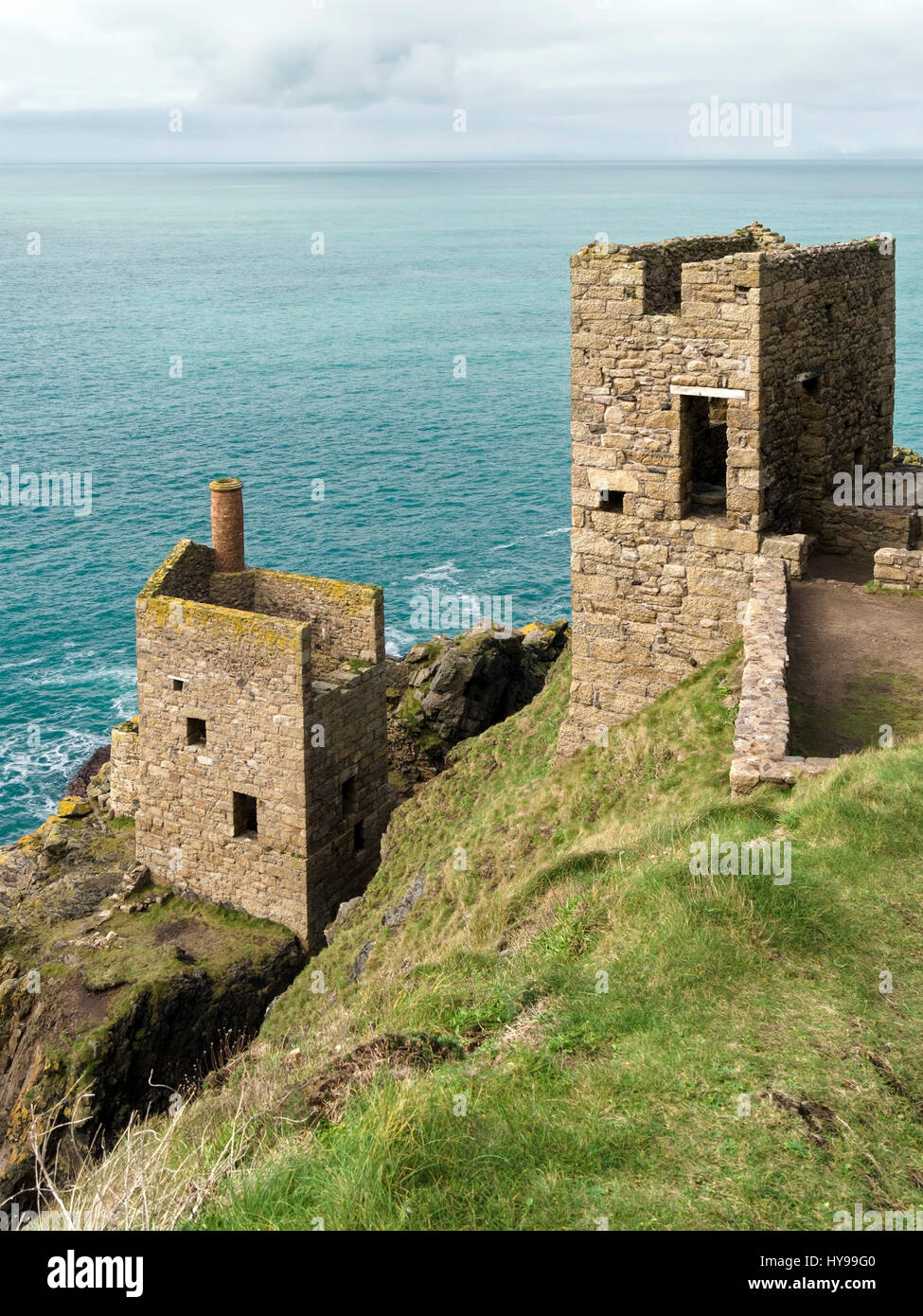 'The Crowns' old Cornish Tin mines at Botallack used as film location for the Grambler mine in BBC TV Poldark series, Cornwall, England, UK Stock Photo