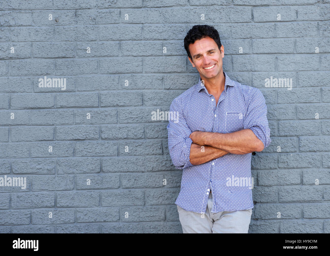 Handsome older man hi-res stock photography and images - Alamy