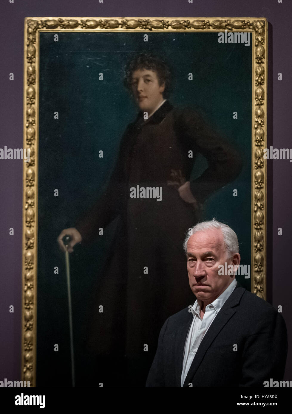 London, UK. 3rd Apr, 2017. Actor Simon Callow with a portrait of Oscar Wilde, 1884, by Robert Goodloe Harper Pennington. Tate Britain opens first ever exhibition dedicated to Queer British art. Queer British Art 1861-1967 marks the 50th anniversary of partial decriminalisation of male homosexuality in England and Wales Credit: Guy Corbishley/Alamy Live News Stock Photo