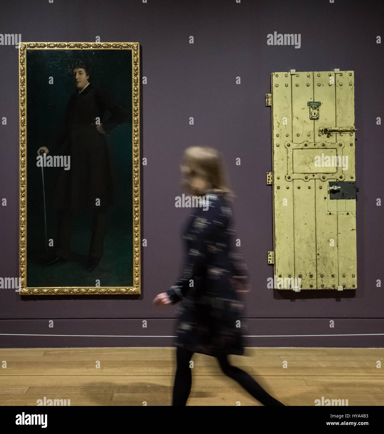 Oscar Wilde Prison Door Hi res Stock Photography And Images Alamy oscar-wilde-prison-door-hi-res-stock-photography-and-images-alamy