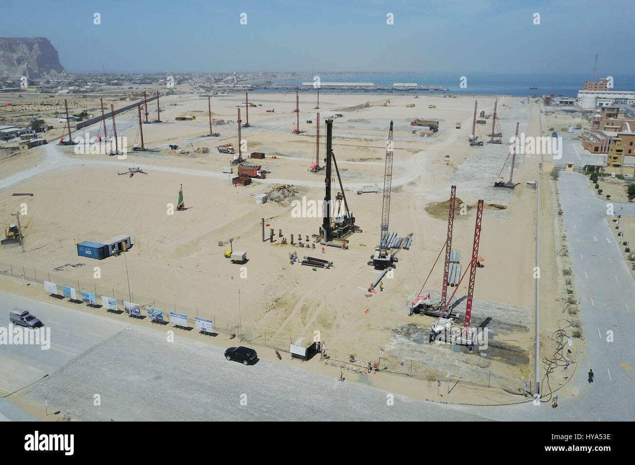 (170403) -- GWADAR(PAKISTAN), April 3, 2017 (Xinhua) -- Photo taken on March 23, 2017 shows a free zone in construction of the Gwadar port in Gwadar, Pakistan. Gwadar, a poorly-known port town previously in Pakistan has been becoming a new economic engine for the country with the construction of a free zone co-built with China. (Xinhua/Liu Tian) (sxk) Stock Photo