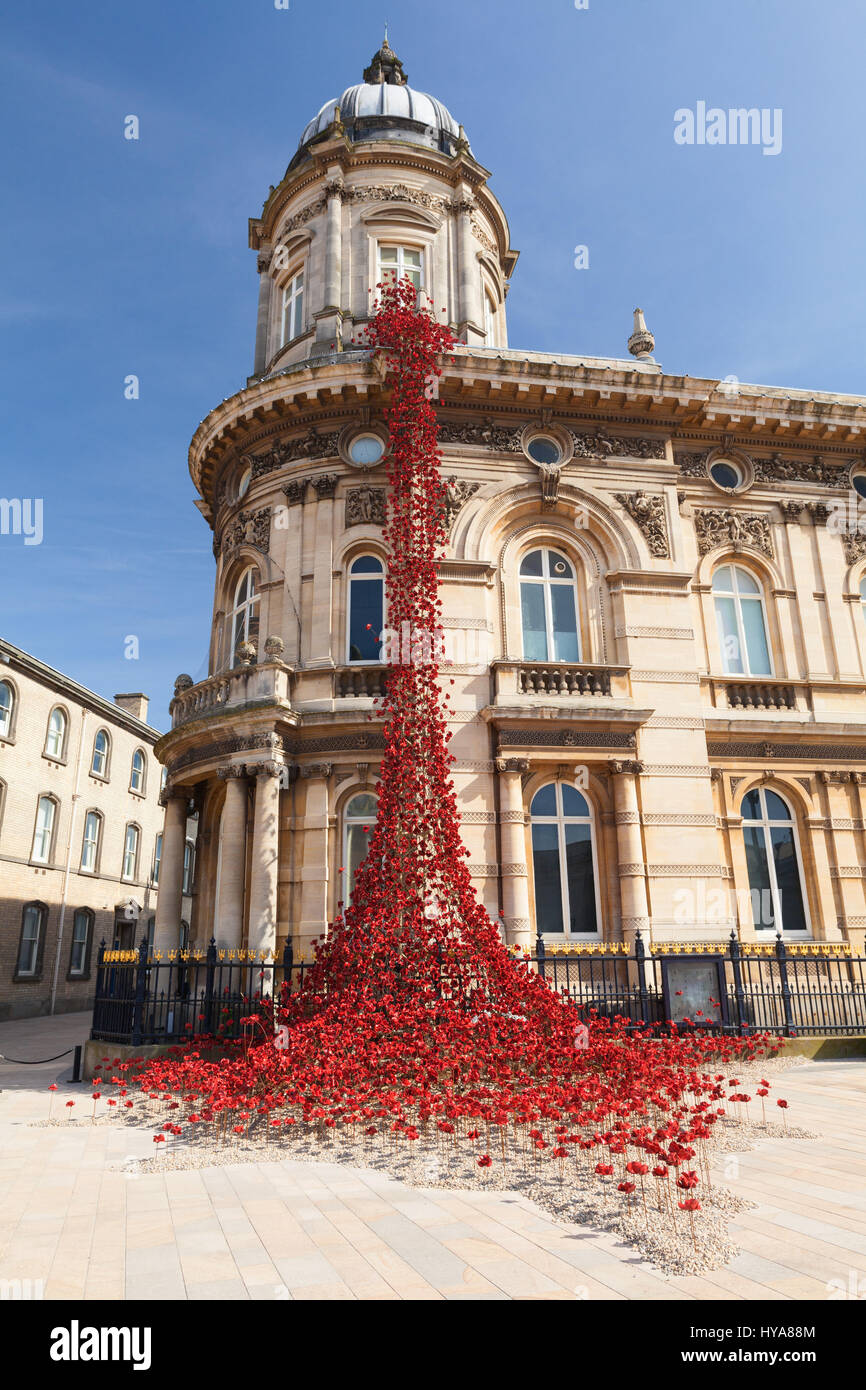 Hull, East Yorkshire, UK. 3rd April 2017. Poppies: Weeping Window by Paul Cummins artist and Tom Piper designer. A cascade of several thousand handmade ceramic poppies installed at Hull’s Maritime Museum. Credit: LEE BEEL/Alamy Live News Stock Photo