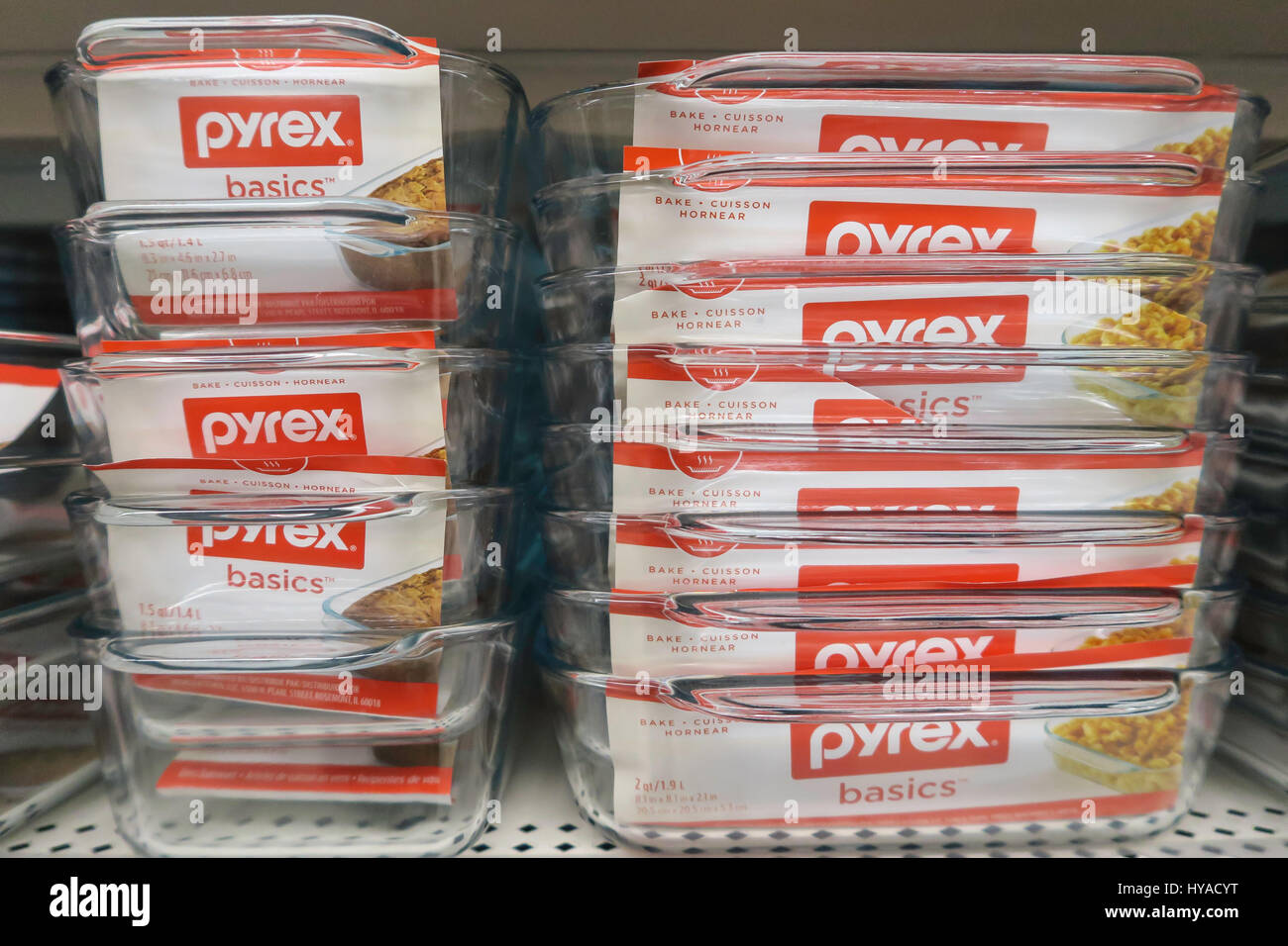 Pyrex Brand Cooking Pans, Kmart, NYC, UDS Stock Photo
