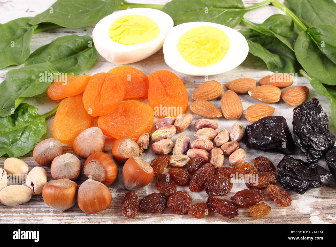 Ingredients containing iron and dietary fiber, natural sources of ...