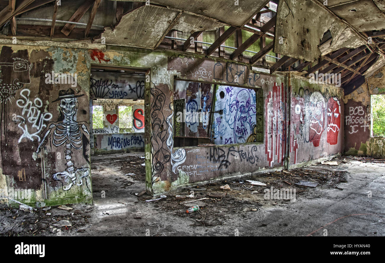 NEW YORK, USA: Fort Tilden covered in graffiti art. NEW YORK’S last ...