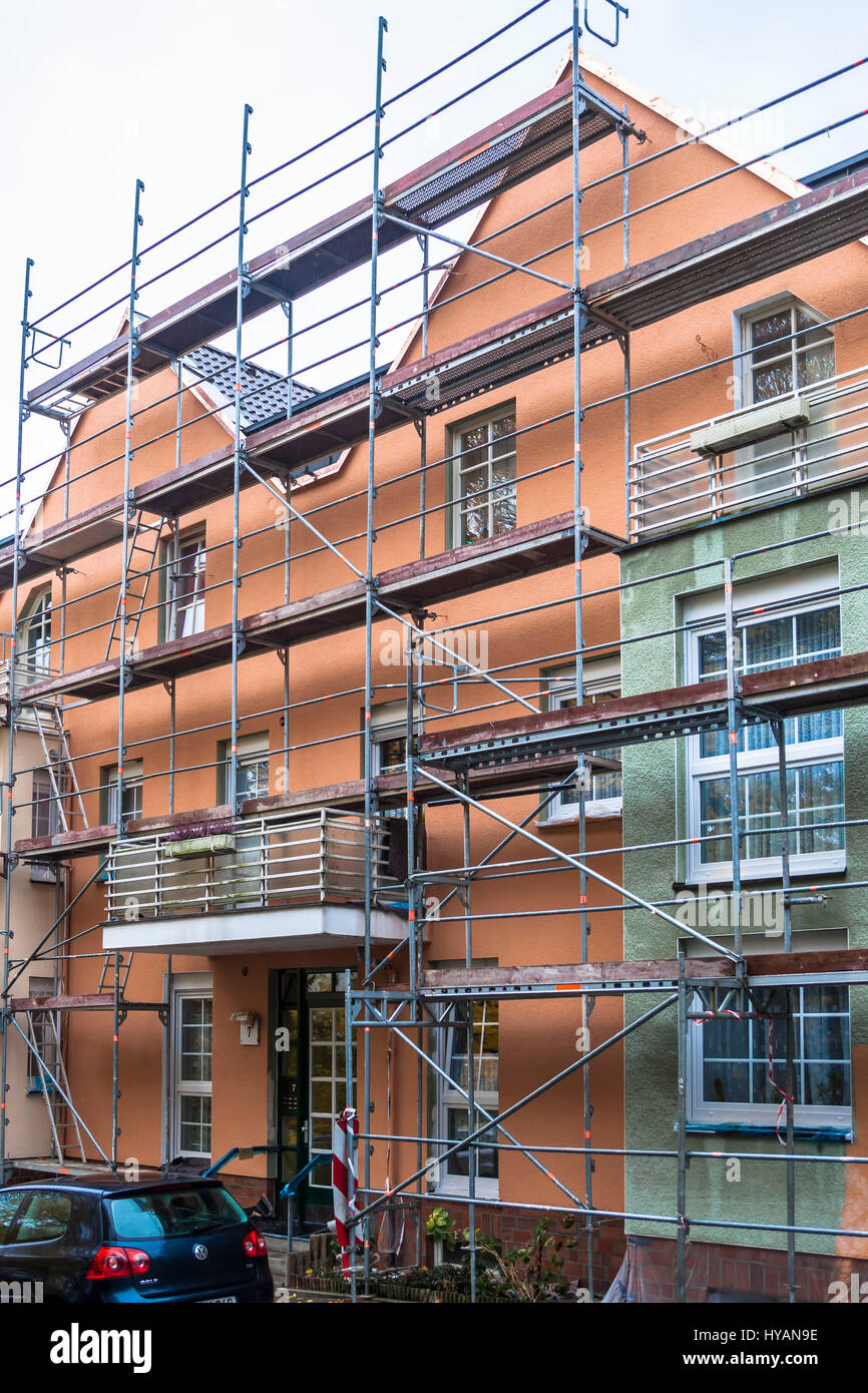 Europe, Germany, North Rhine-Westphalia, scaffold on a residential house in the city of Wetter on the river Ruhr. Stock Photo