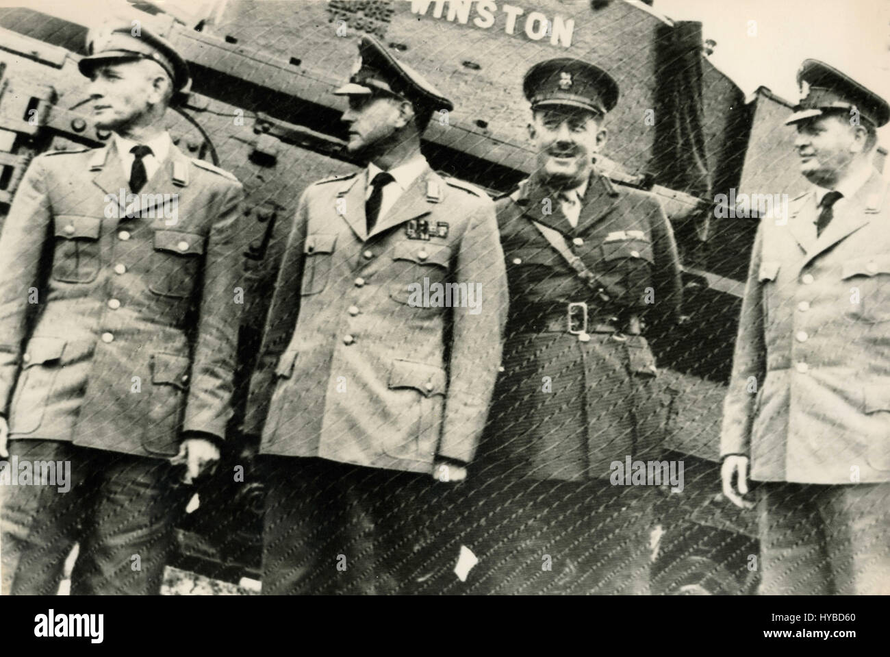 Lt. Col. William Von Kleist (right), Major Hans Kulau, Lt. Col. A. Kraus, C.J. Beckett near a German tank, Castle Martin, Wales, UK Stock Photo