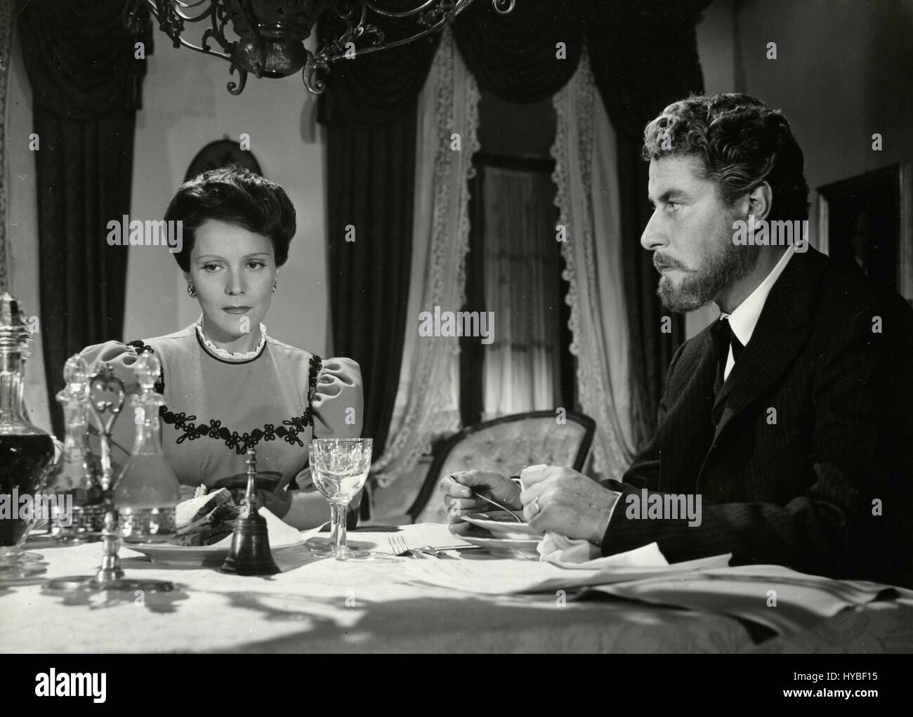 Italian actors Amedeo Nazzari and Elisa Cegani in the movie 'Altri Tempi, Zibaldone n.1 La Morsa', Italy 1952 Stock Photo