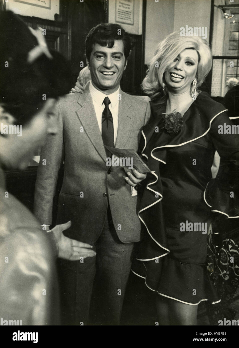Italian actor Nino Manfredi and Mara Krupp in the movie 'Straziami ma di baci saziami', Italy 1968 Stock Photo
