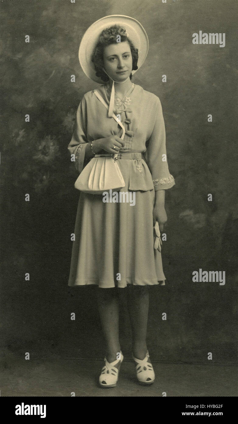 1930 woman portrait hi-res stock photography and images - Alamy