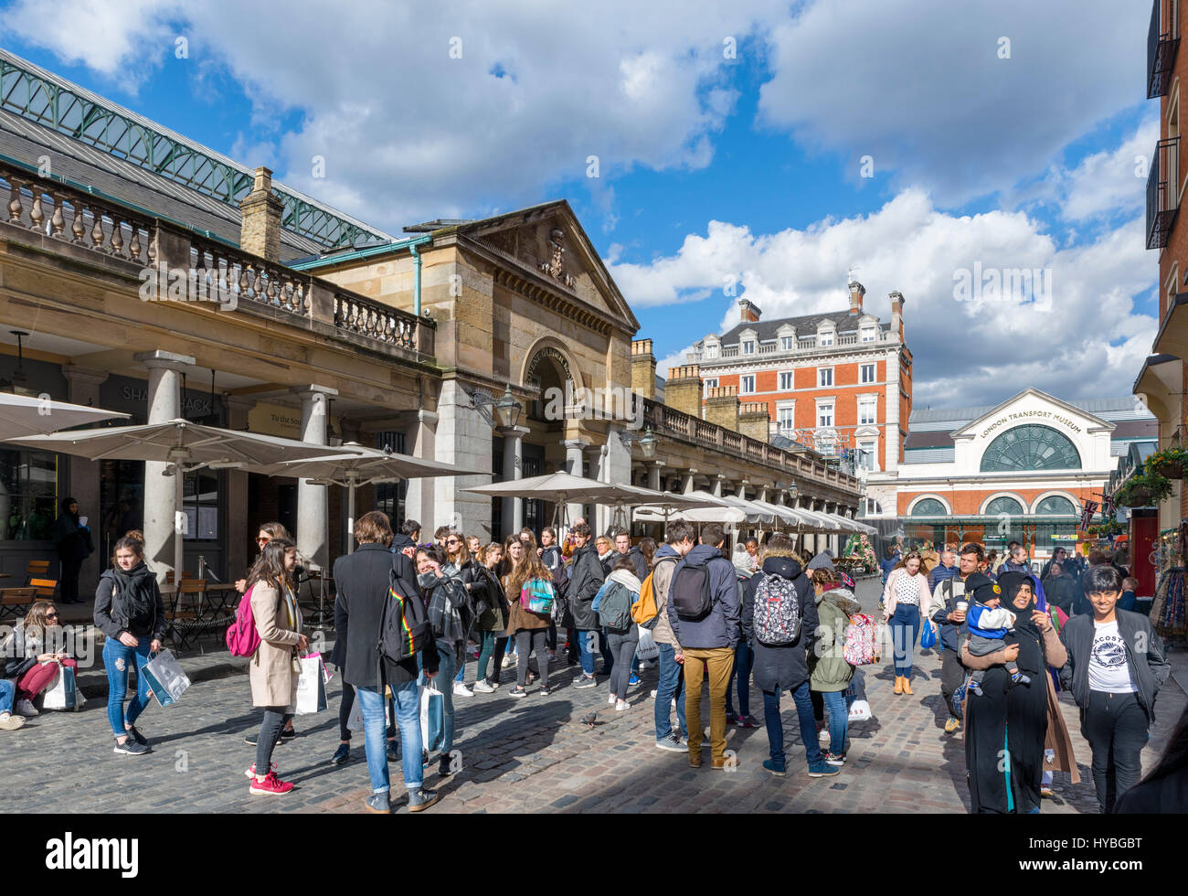 Covent Garden, London. Crowds of tourists outside Covent Garden Market, West End, London, England, UK Stock Photo