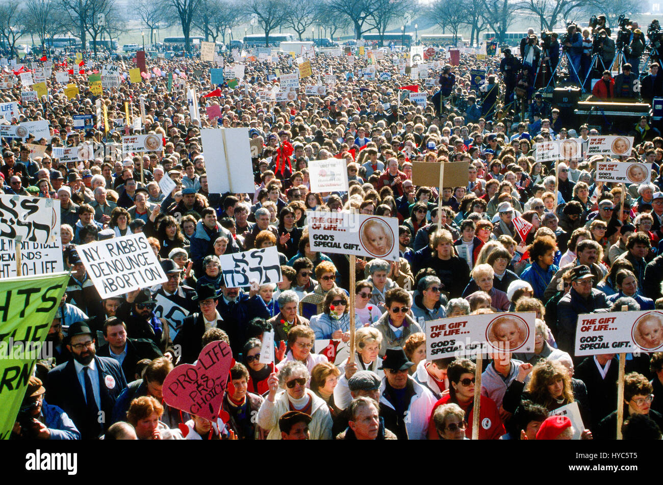 Hundreds of thousands of people participate in the Annual RIght to Life March which starts at the Monument grounds and then travels the lenght of Pennsylvania Avenue to pass in front of the United States Supreme Court,Washington DC., January 22, 1989. Photo by Mark Reinstein Stock Photo