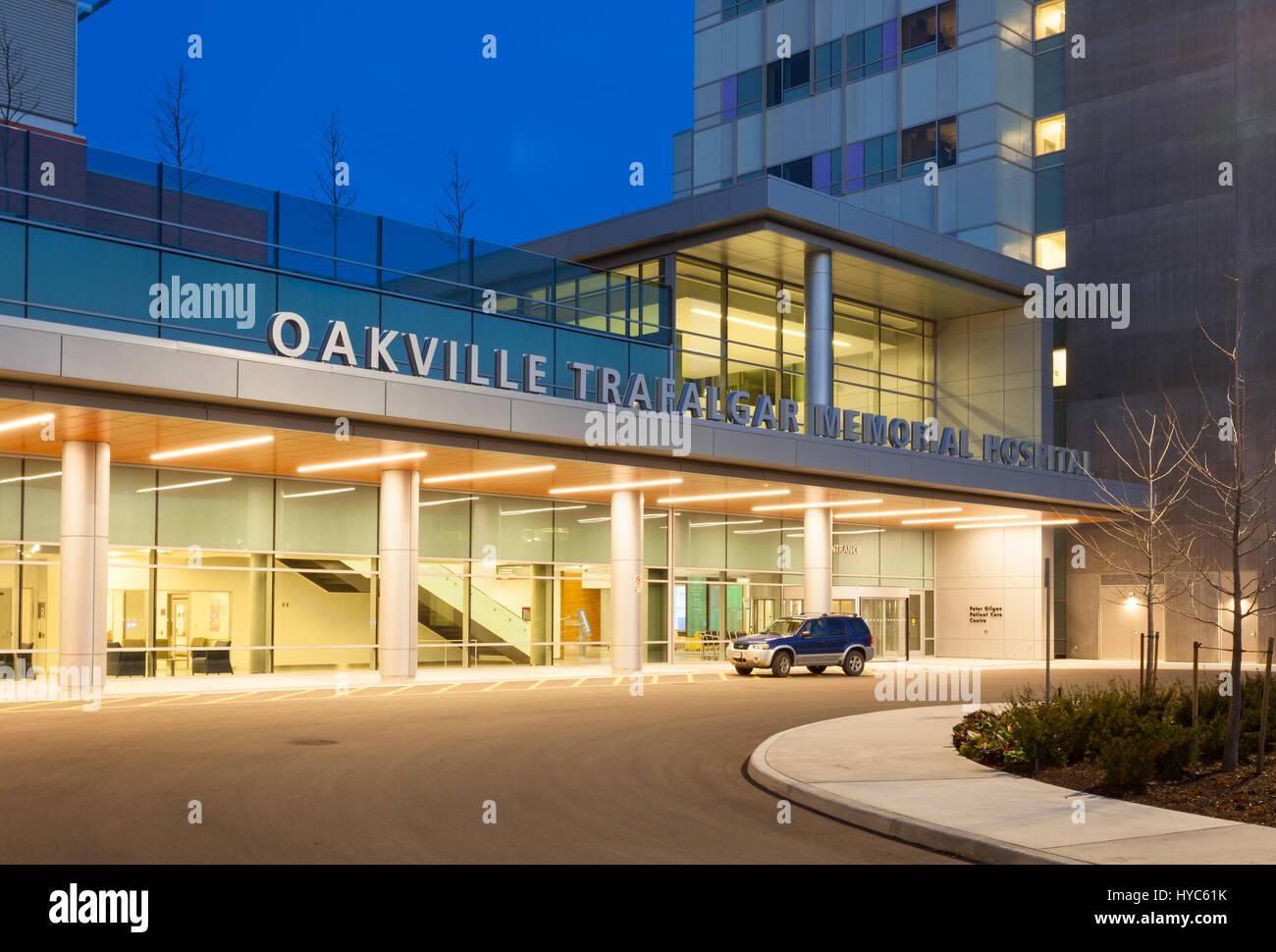 The main entrance to the Oakville Trafalgar Memorial Hospital in Oakville, Ontario, Canada. Stock Photo