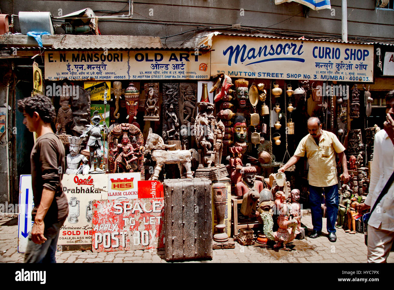 Chor Bazaar, Mumbai, Maharashtra, India Stock Photo 137337842 Alamy