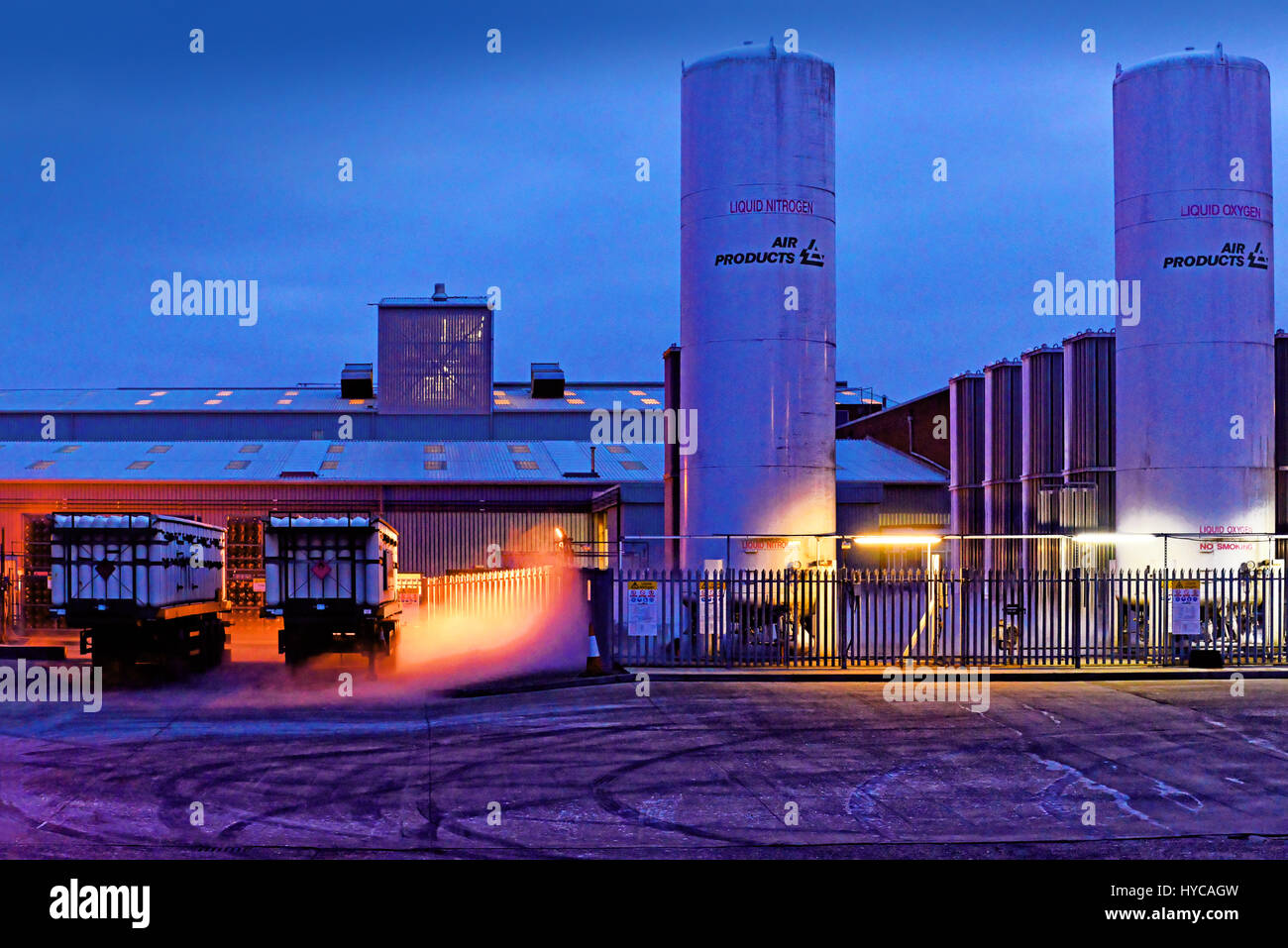 Air Products Liquid Oxygen and Nitrogen distribution tanks Stock Photo