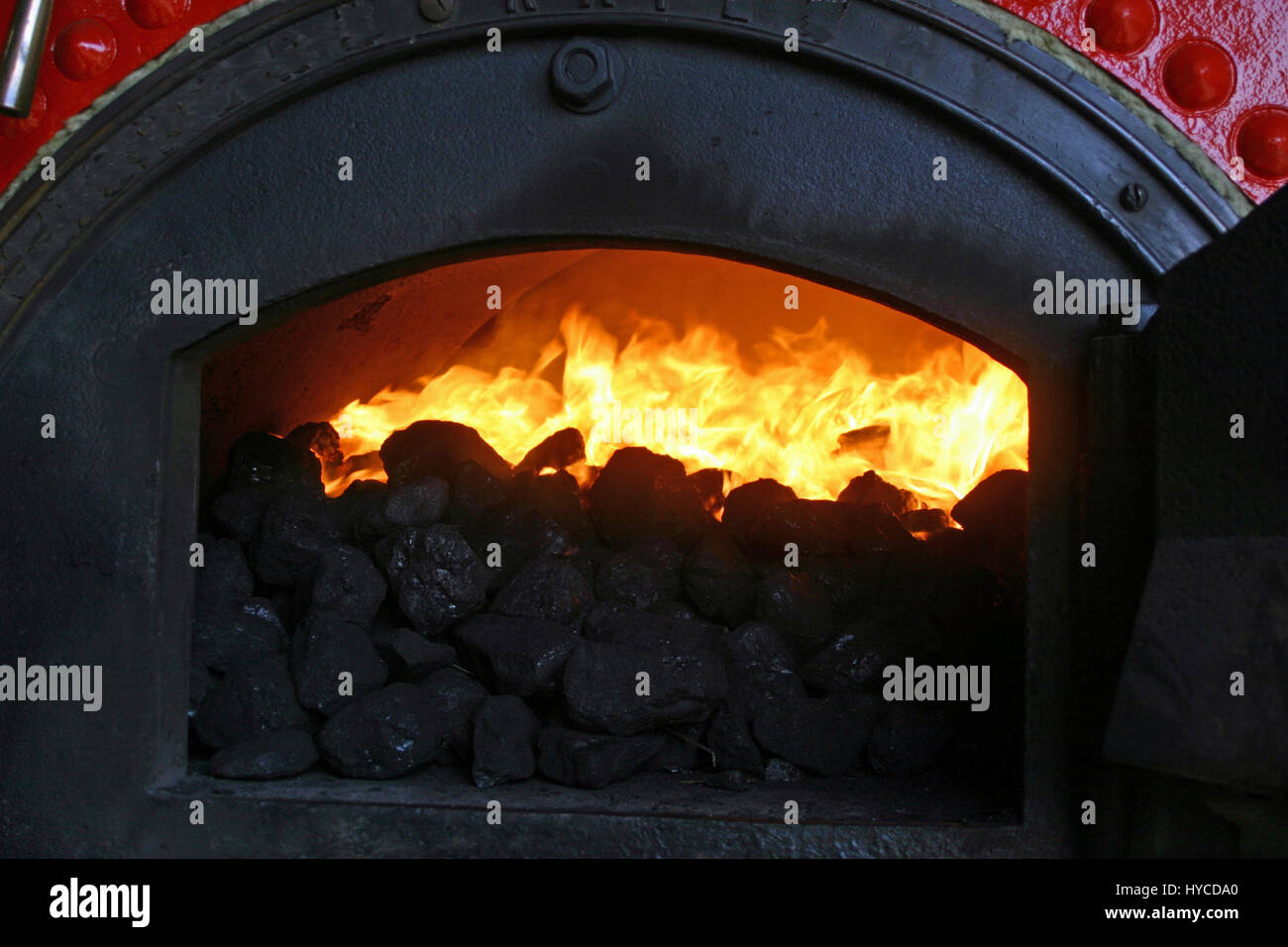 Burning steam coal фото 1