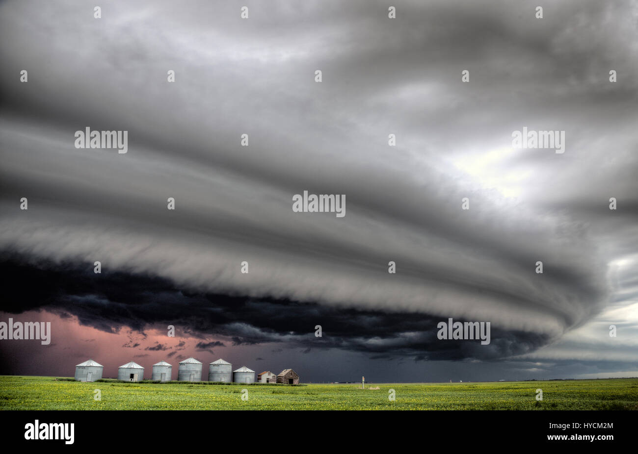 Storm Clouds Saskatchewan shelf cloud ominous warning Stock Photo