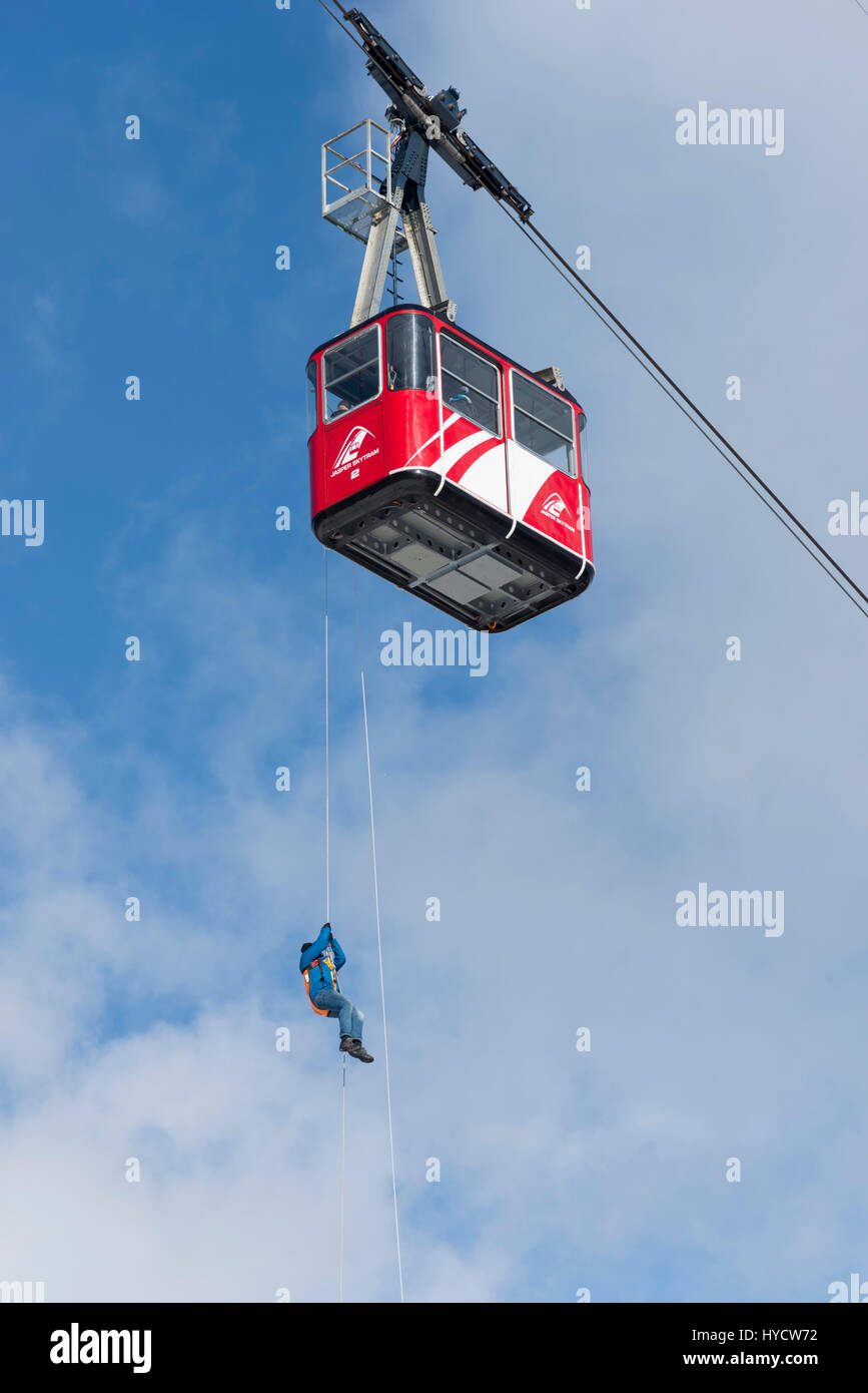 Tramway gondola hi-res stock photography and images - Alamy