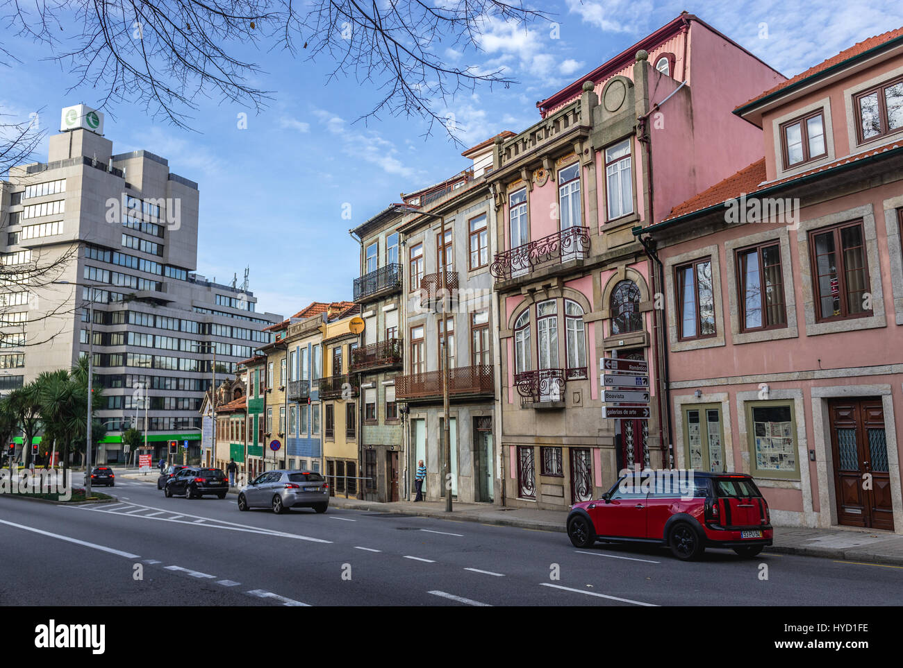 Town houses on Rua de Dom Manuel II street in Porto, second largest city in  Portugal. Edificio Tranquilidade office building on left Stock Photo - Alamy