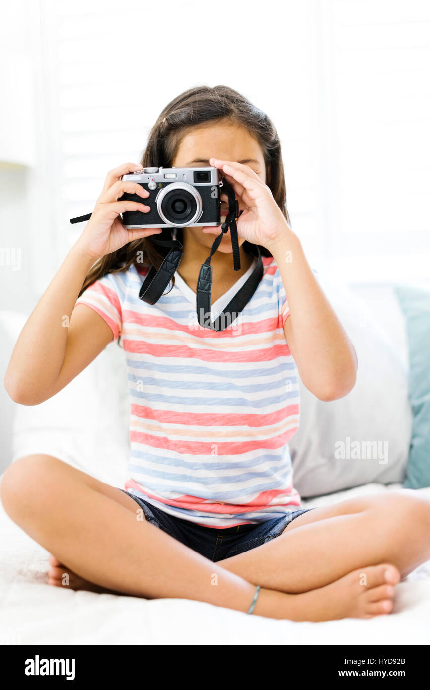 Sitting On Photo Camera Hi res Stock Photography And Images Alamy sitting-on-photo-camera-hi-res-stock-photography-and-images-alamy