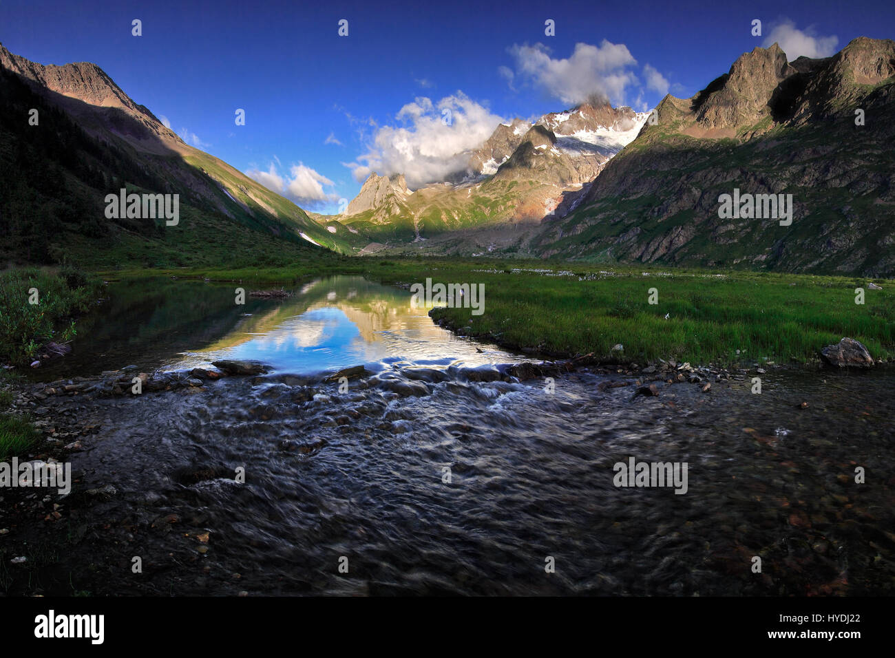 Lago Combal High Resolution Stock Photography And Images Alamy