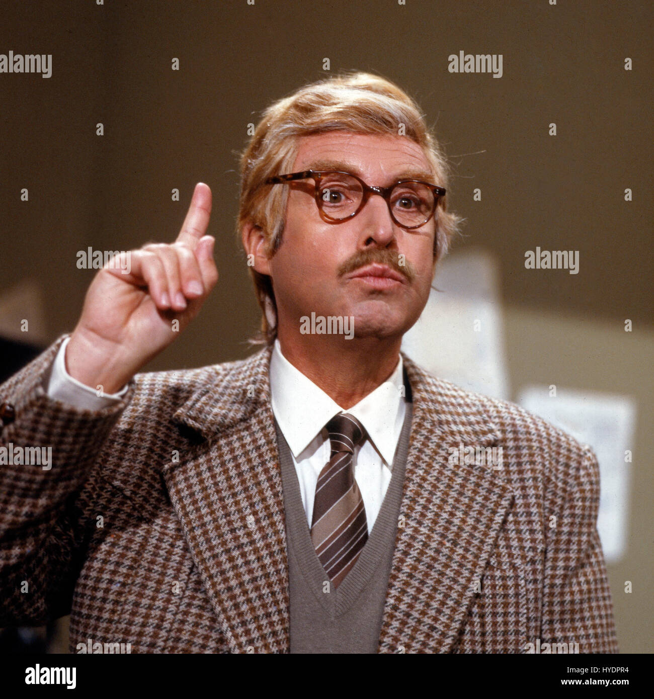 Österreichischer Sänger, Schauspieler und Entertainer Peter Alexander in eine seiner zahlreichen