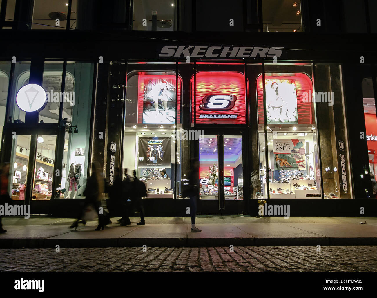 Skechers Shoe Store High Resolution Stock Photography and Images - Alamy
