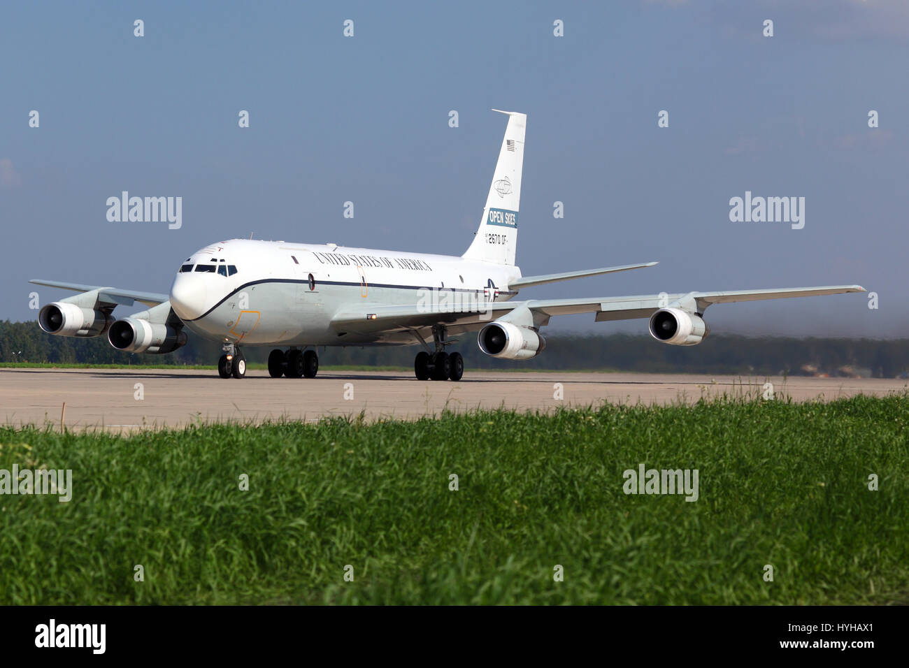 Yulia Nachalova in the plane began to bleed silicone breasts 05.05.2018 Yulia Nachalova in the plane began to bleed silicone breasts 05.05.2018