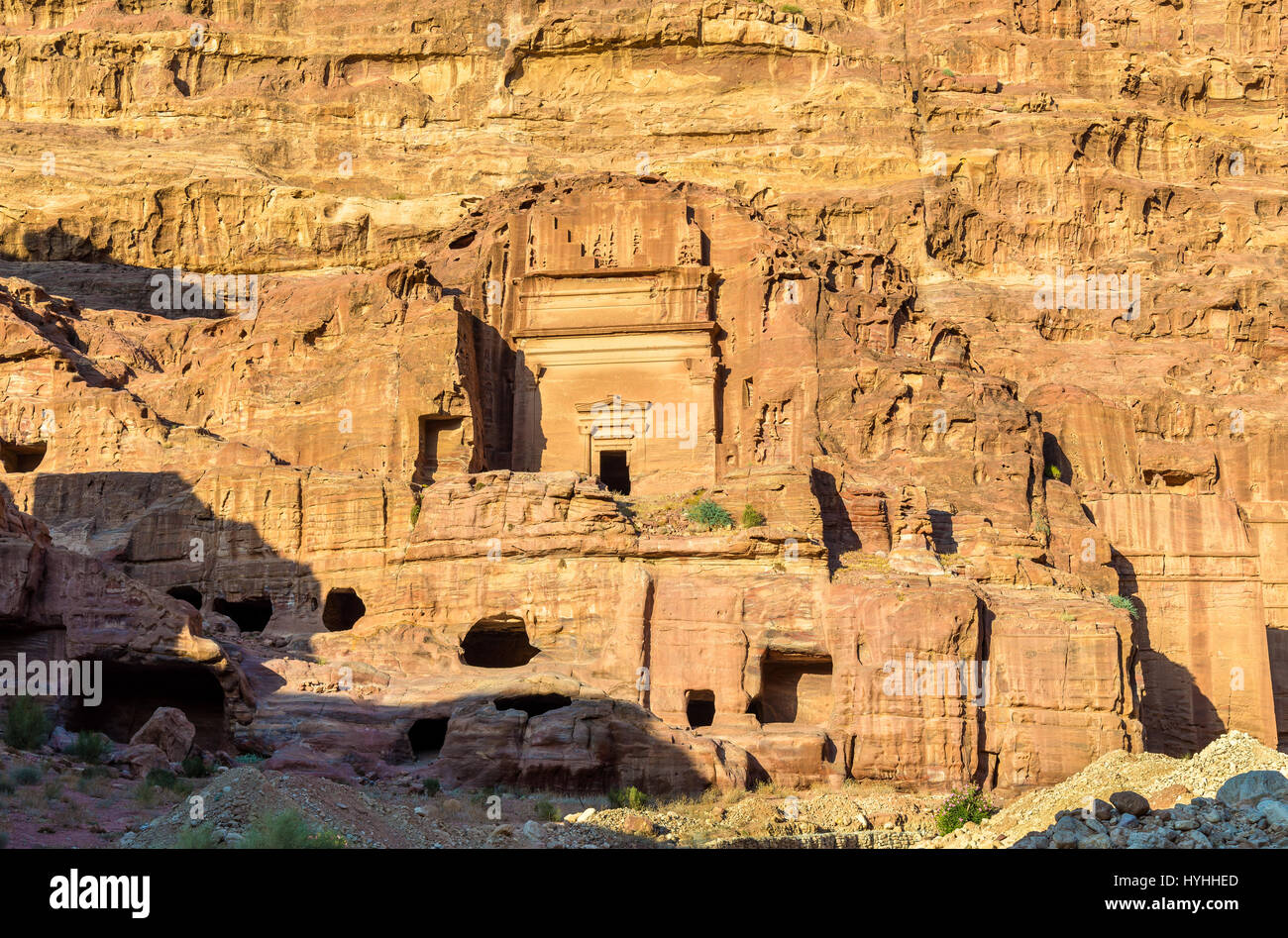vaskepulver Enig med Virksomhedsbeskrivelse Aneisho Tomb at Petra. UNESCO Heritage Site in Jordan Stock Photo - Alamy