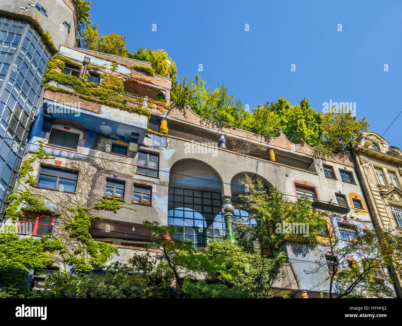 Austria, Vienna, Landstraße District, view of the Hundertwasserhaus, a public housing apartment building with undulating floors, thas has become an ex Stock Photo