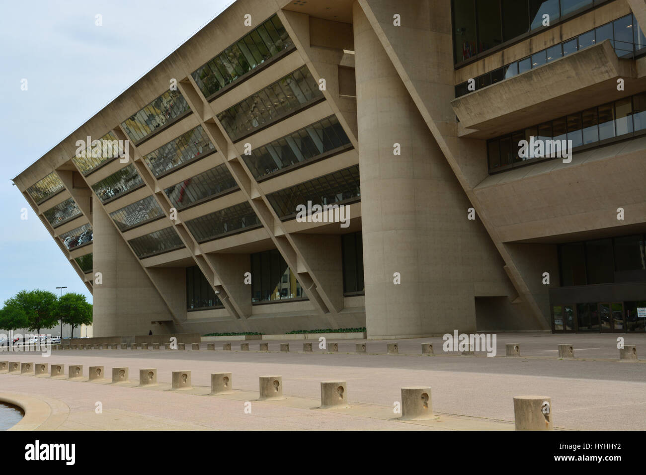The modernist Dallas City Hall was built in 1978 and designed by I.M. Pei. Stock Photo