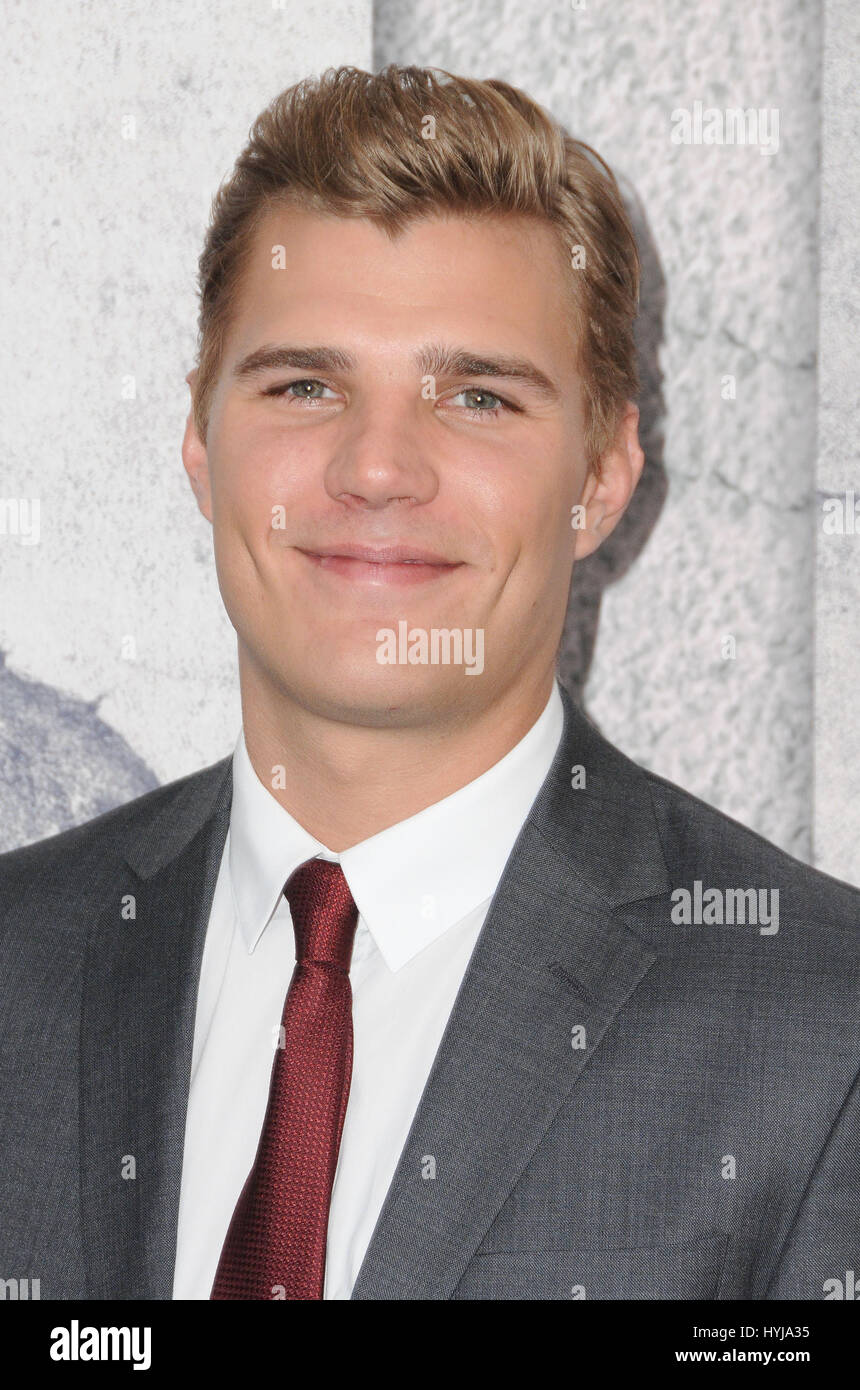 Chris zylka los angeles hires stock photography and images Alamy(02)