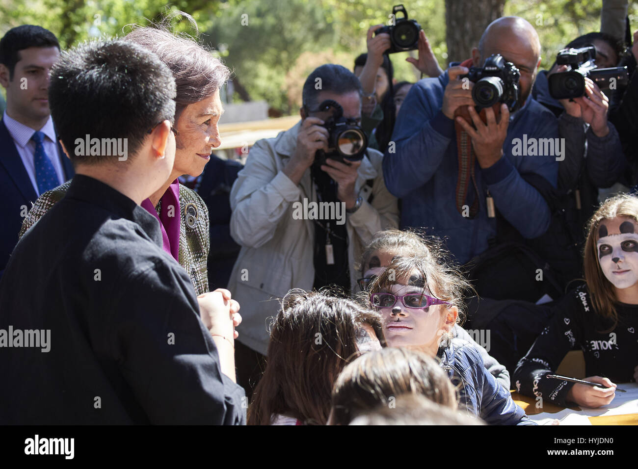 Madrid, Madrid, Spain. 5th Apr, 2017. Queen Sofia of Spain visits Panda Chulina at Madrid Zoo on April 5, 2017 in Madrid Credit: Jack Abuin/ZUMA Wire/Alamy Live News Stock Photo