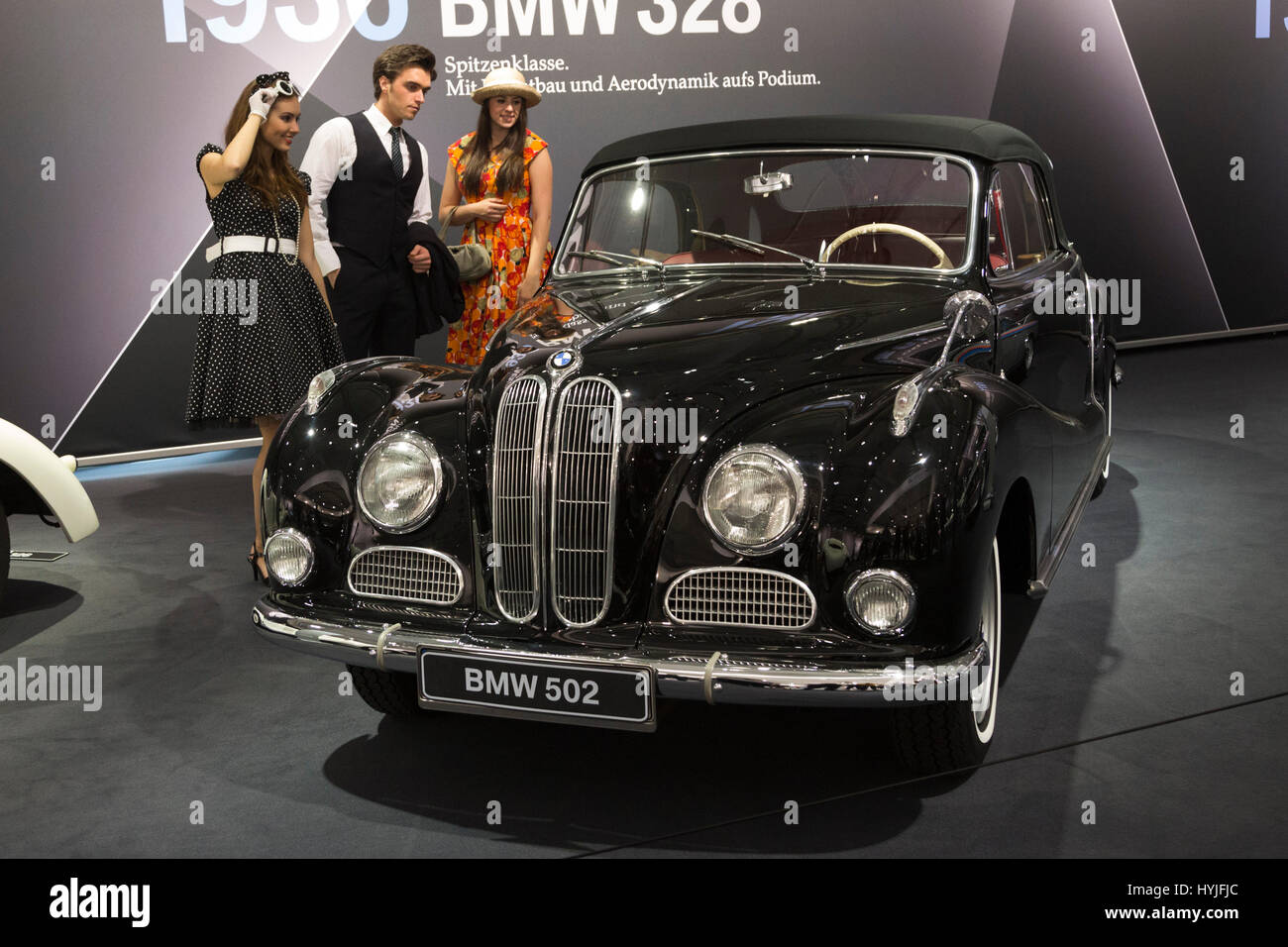 Essen, Germany. 5th Apr, 2017. A 1952 BMW 502. Press preview of the 29th Techno-Classica motor show in Essen, show for vintage, classic and prestige cars and motor sports. The motor show runs from 5 to 9 April 2017. Credit: OnTheRoad/Alamy Live News Stock Photo