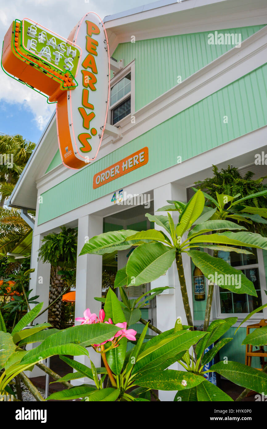 The tropical Entrance of Pearly's Beach Easts Restaurant, a popular, surf themed & funky seafood restaurant on Papaya Street in Clearwater, FL Stock Photo