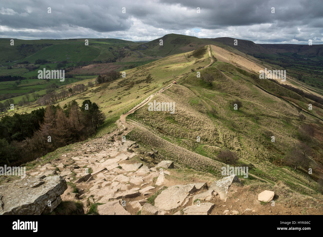 The great ridge walk, Peak DIstrict, Derbyshire. View from Back Tor to Mam Tor. Stock Photo