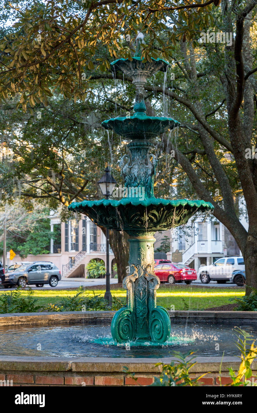 Fountain square park hires stock photography and images Alamy