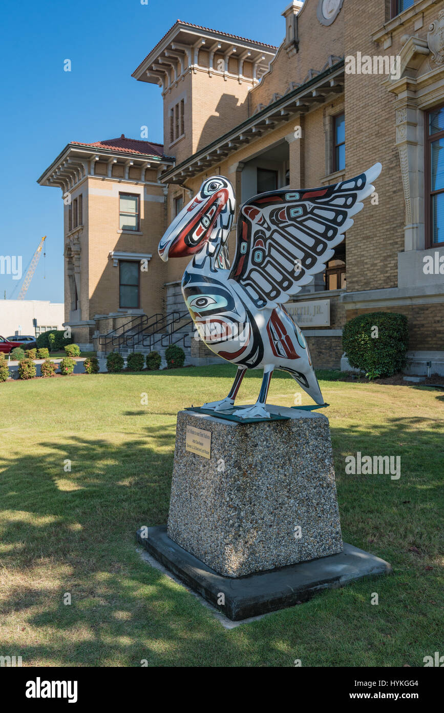 Native american sculpture us hi-res stock photography and images - Alamy