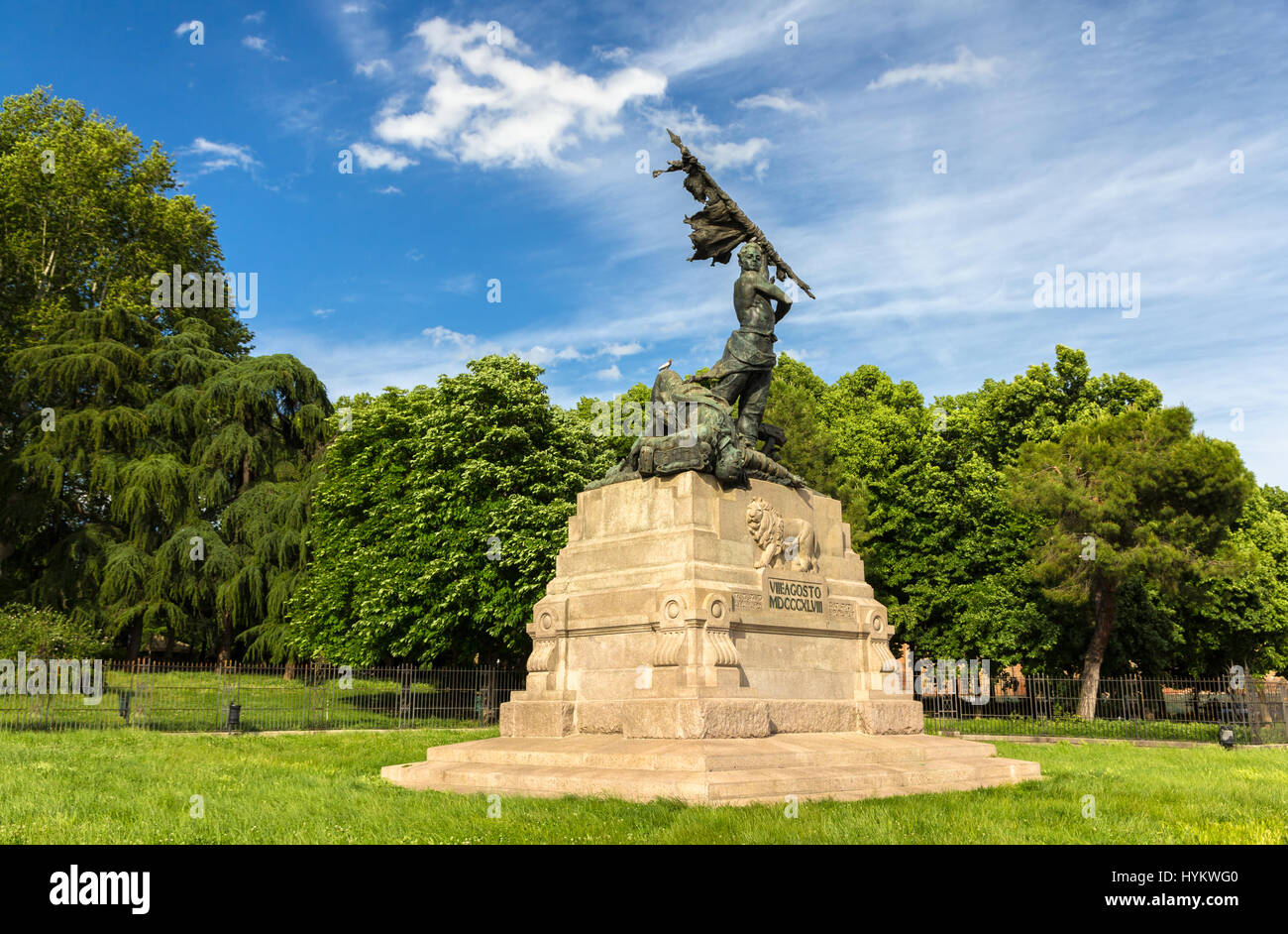 Monumento medieval hi-res stock photography and images - Alamy