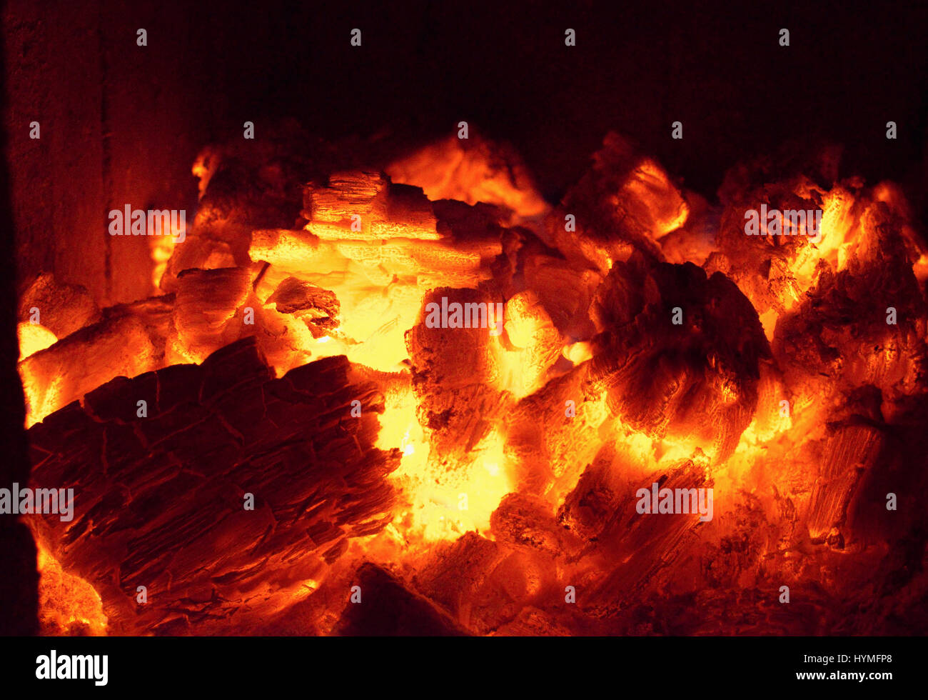 Fire in the fireplace hi-res stock photography and images - Alamy