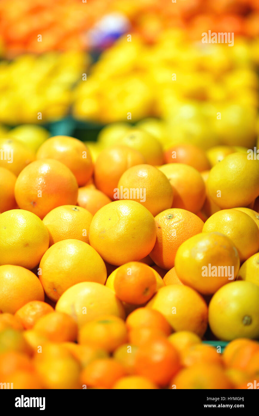 fresh spanish oranges fruit on market stall Stock Photo Alamy