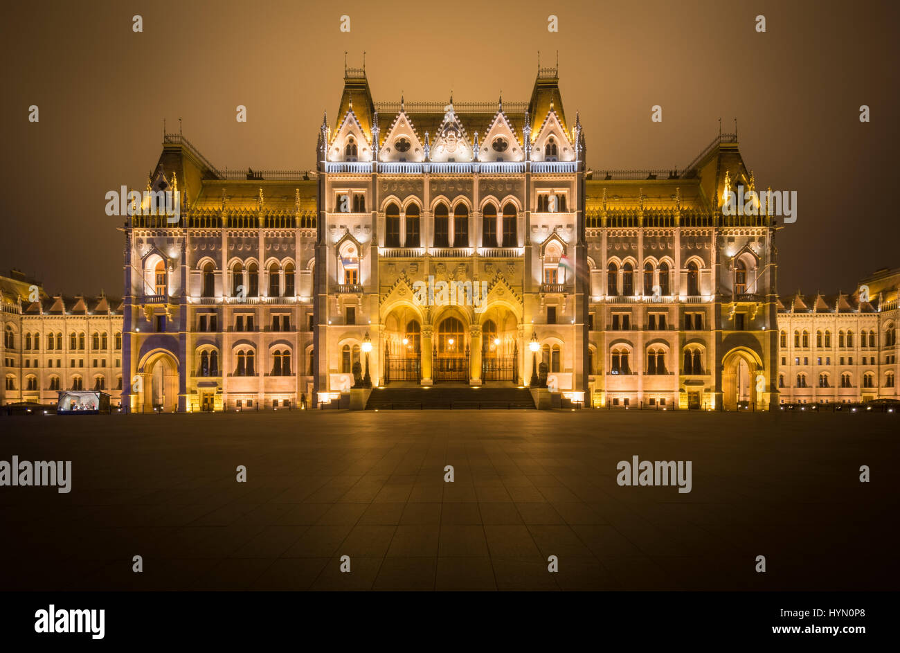 Hungarian parliament night view hi-res stock photography and images - Alamy