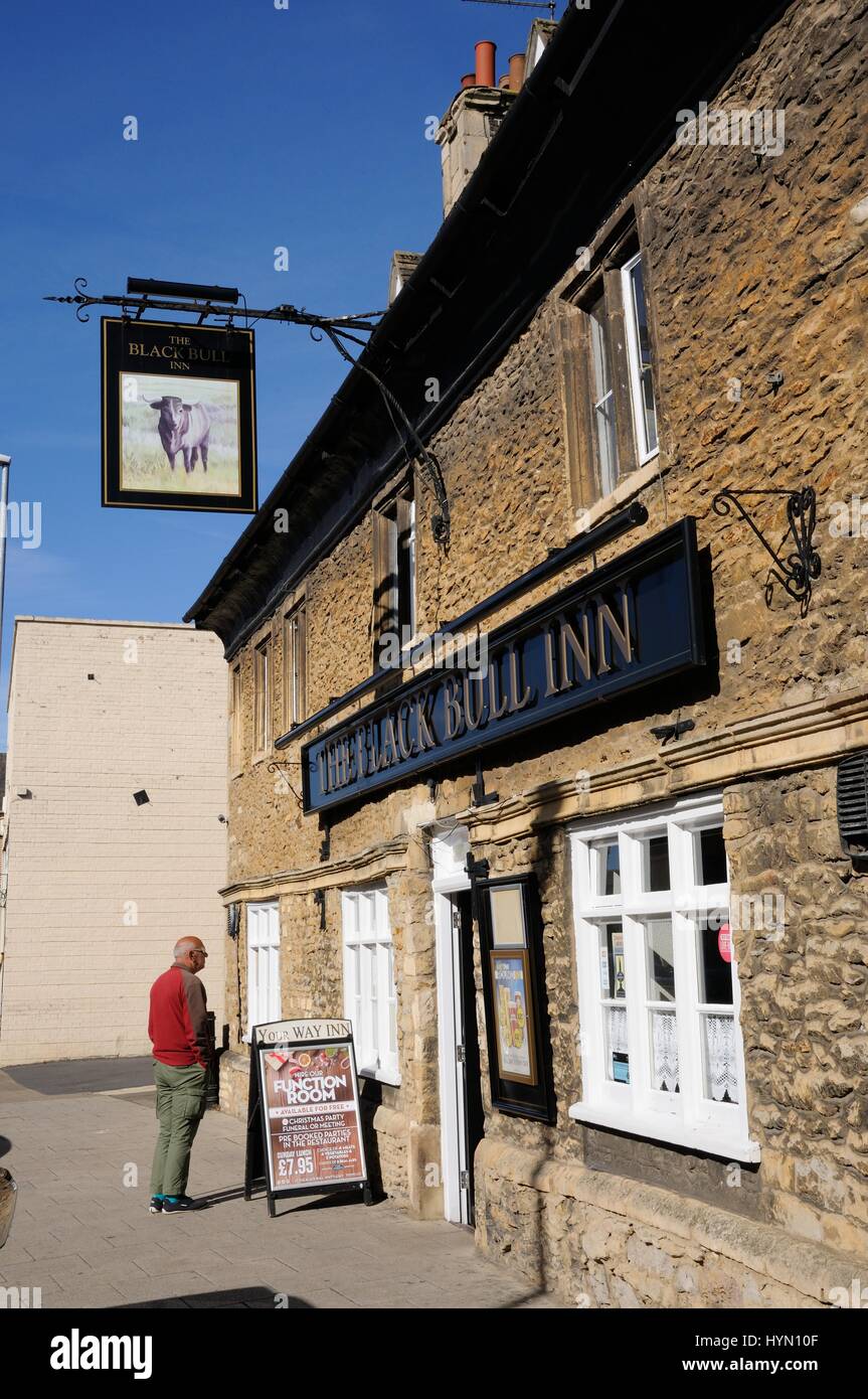 The Black Bull Inn, Market Street, Whittlesey, Cambridgeshire, was built of stone in the mid to late 17th century, with a Collyweston slate roof Stock Photo