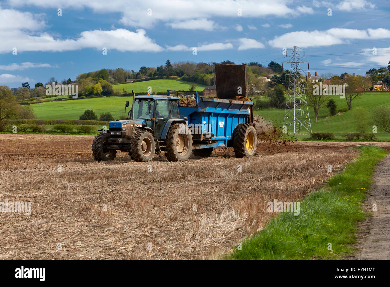 Farmer muck spreading england hires stock photography and images Alamy