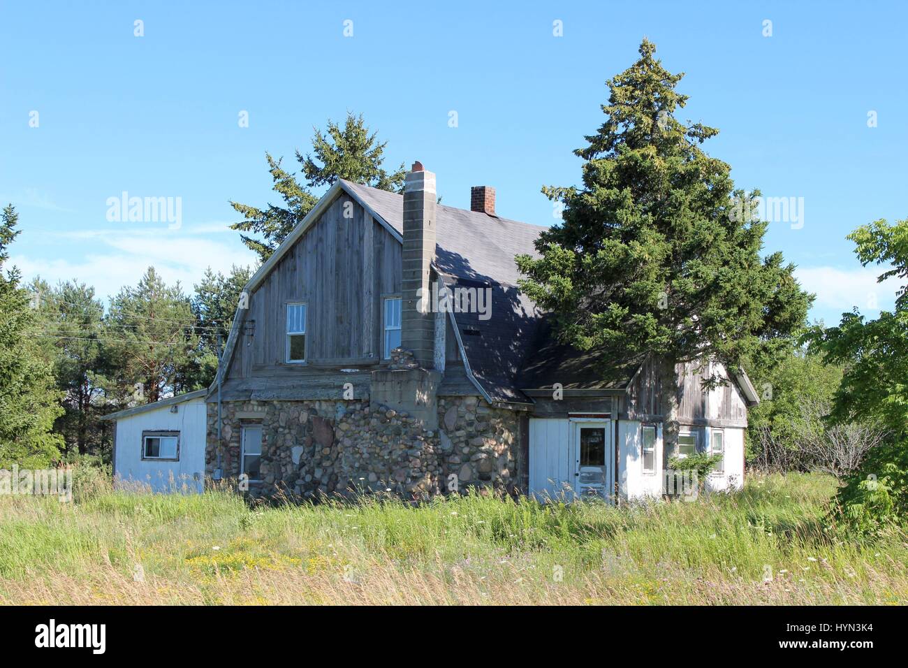 Run Down Cottage Stock Photos Run Down Cottage Stock Images Alamy