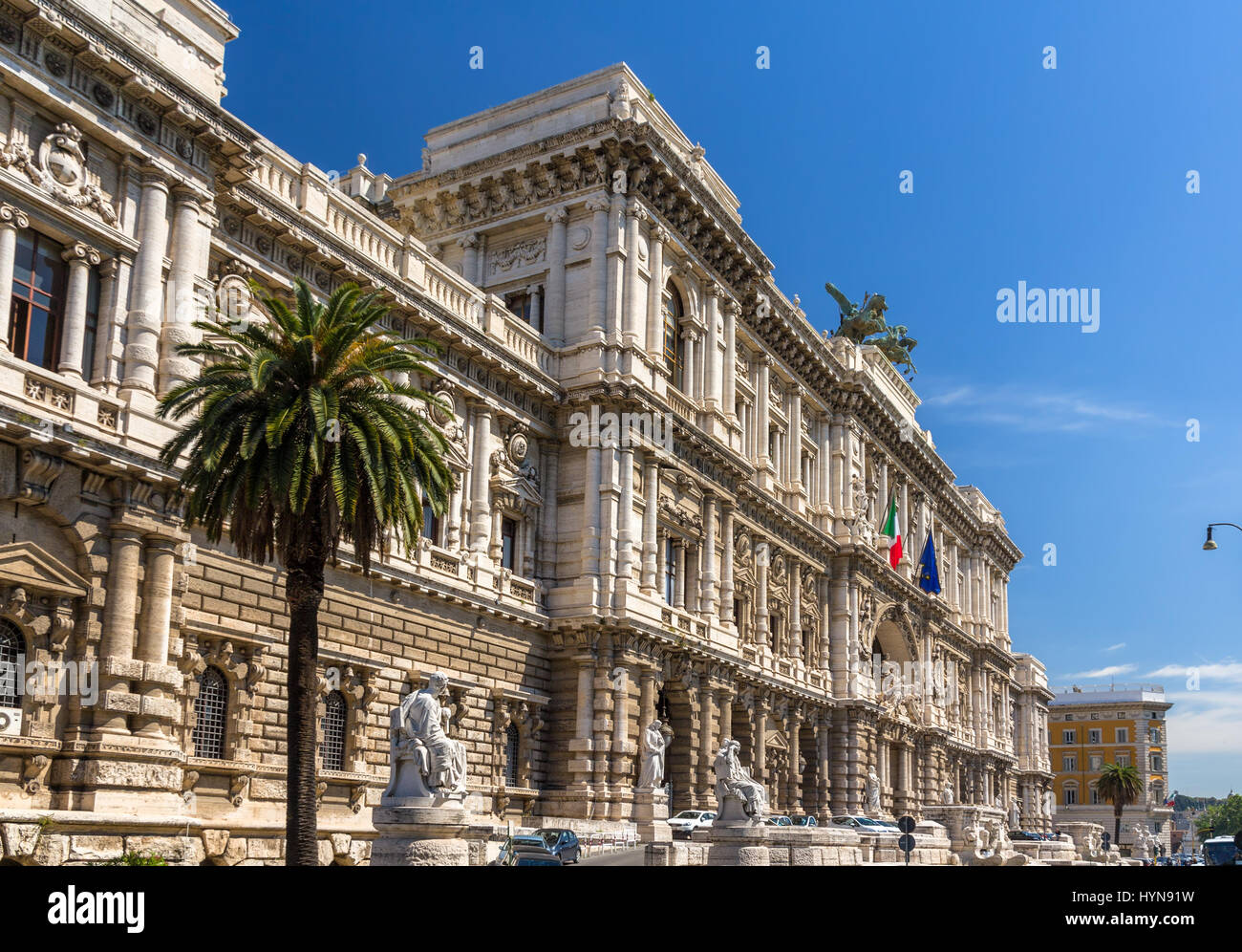 Courthouse facade rome italy hi-res stock photography and images - Alamy