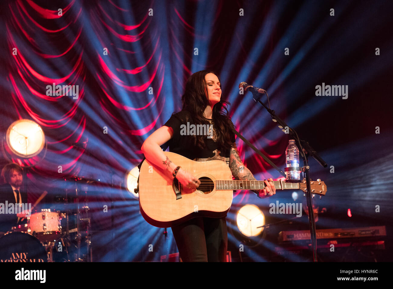 Edinburgh, UK. 5th April, 2017. Amy Macdonald performs on stage at Usher Hall in Edinburgh, UK. Roberto Ricciuti/Alamy Live News Stock Photo