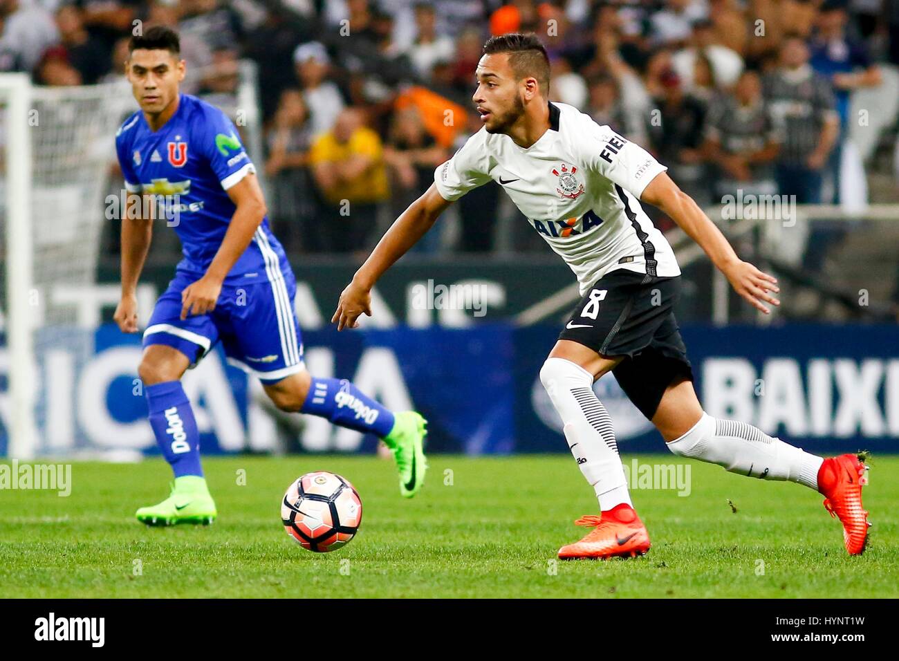 Universidad chile football hi-res stock photography and images - Alamy