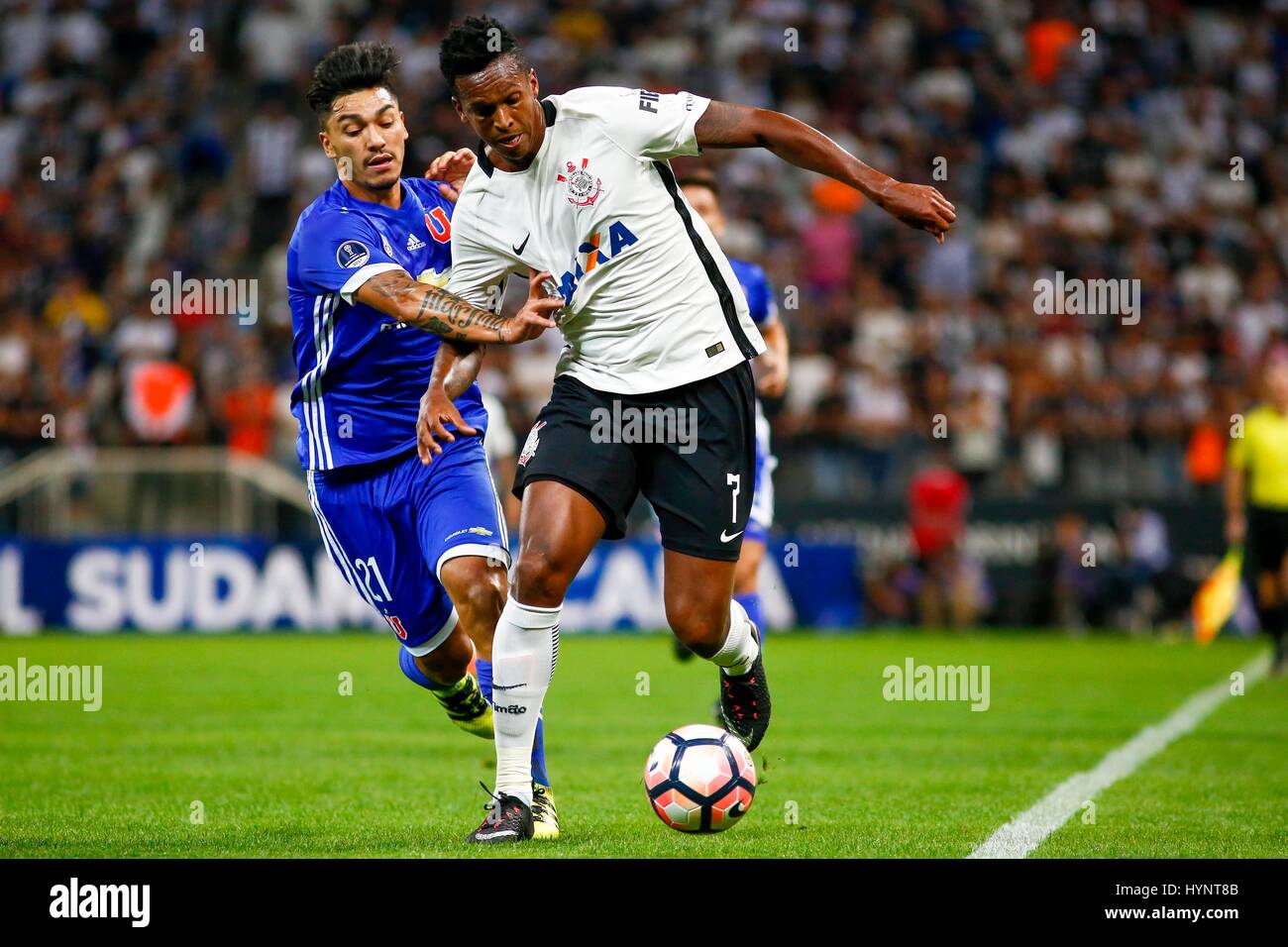 SÃO PAULO, SP - 05.04.2017: CORINTHIANS X UNIVERSIDAD DE CHILE - Jo ...