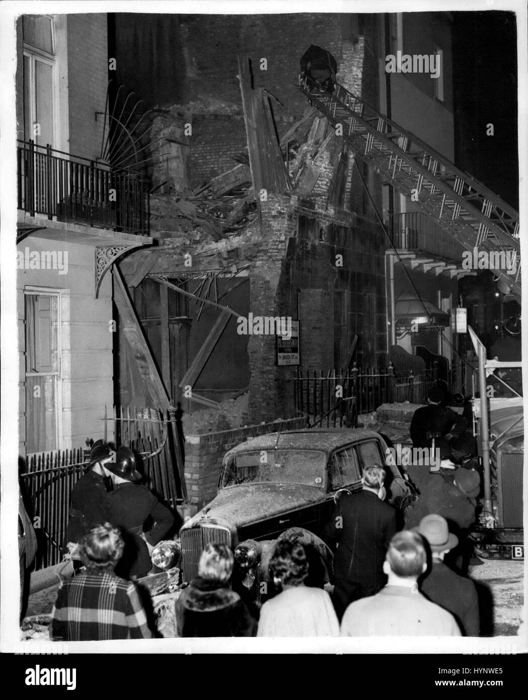 Dec. 21, 1955 Dereliot Bombed Building Collapses, Cars Damaged in Park Lane A Number of